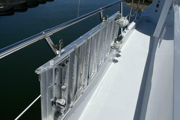 74ft Hatteras Yacht For Sale