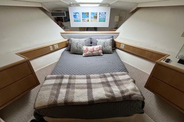 74ft Hatteras Yacht For Sale