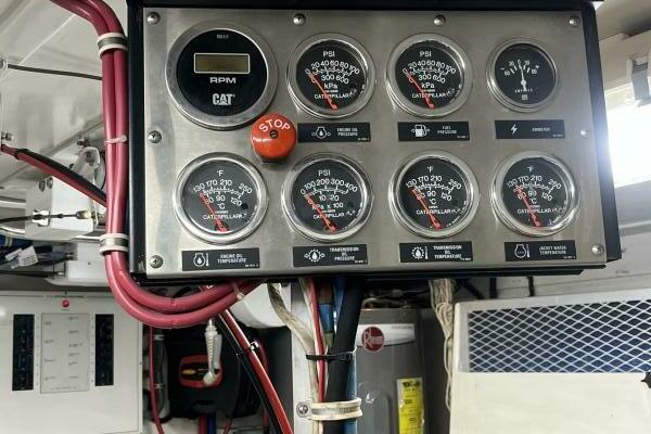 74ft Hatteras Yacht For Sale