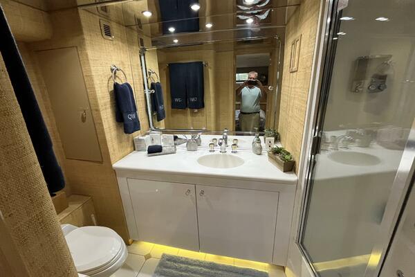 74ft Hatteras Yacht For Sale