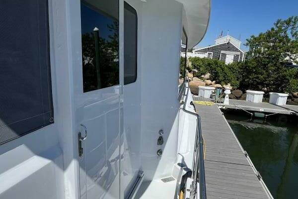 74ft Hatteras Yacht For Sale