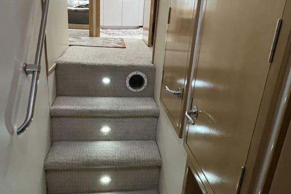 74ft Hatteras Yacht For Sale