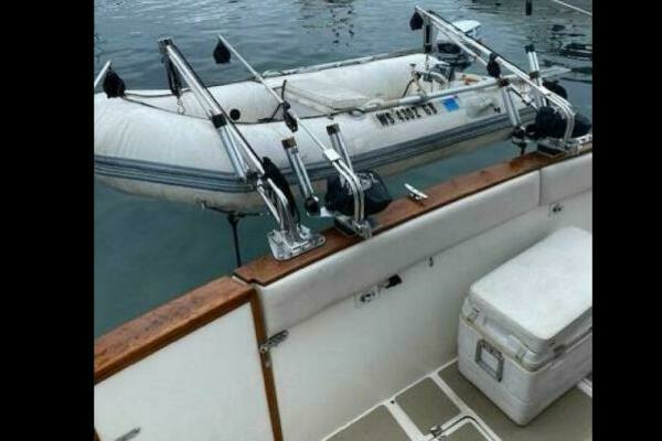 38ft Bayliner Yacht For Sale