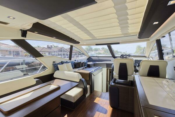 2013 Azimut 55