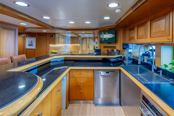 FOCUS 153ft North American Yachts and Shipbuilding Yacht For Sale