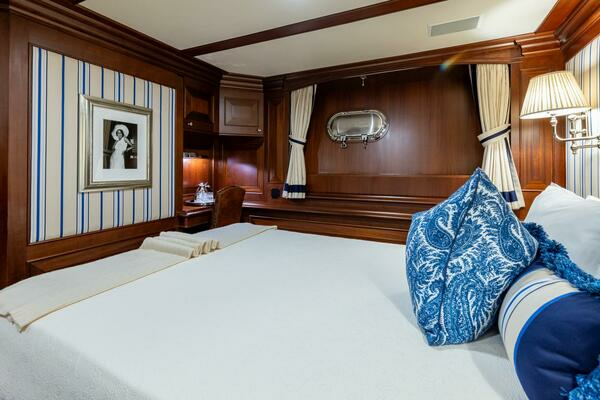 FOCUS 153ft North American Yachts and Shipbuilding Yacht For Sale