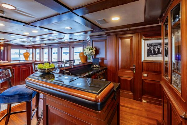 FOCUS 153ft North American Yachts and Shipbuilding Yacht For Sale