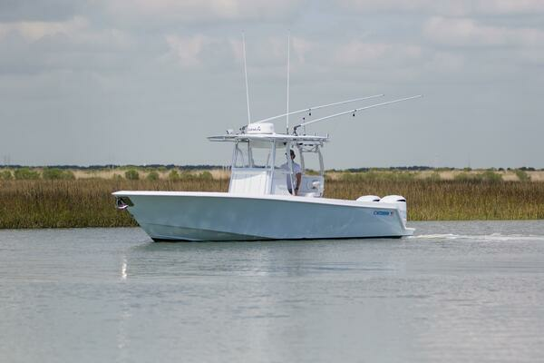 Photo of the 2017 Contender 32 ST