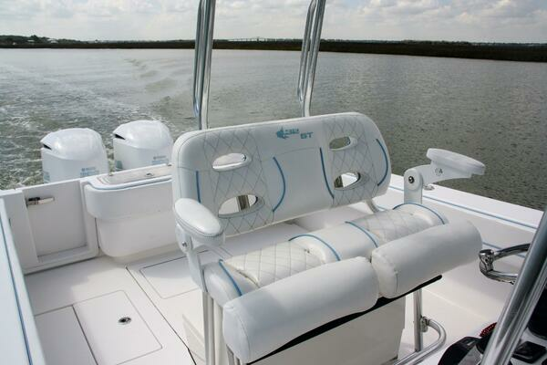 Photo of the 2017 Contender 32 ST