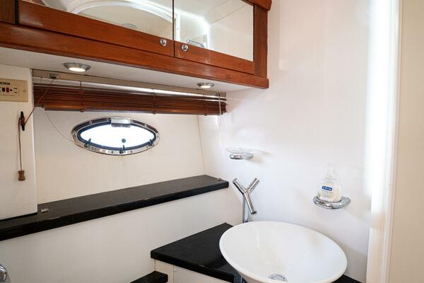 Uncharted 37ft Sunseeker Yacht For Sale