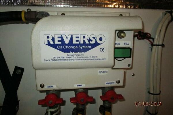 42' Nordic Tug oil change system