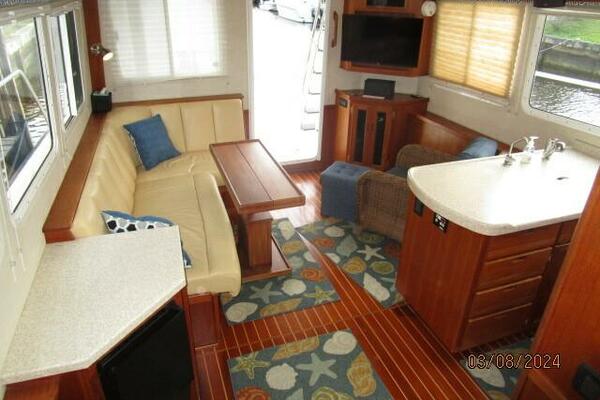 42' Nordic Tug salon aft