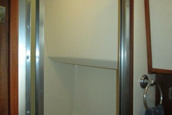 42' Nordic Tug guest shower