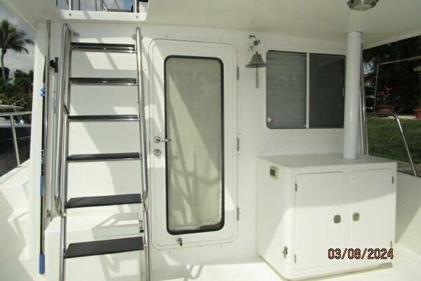 42' Nordic Tug aftdeck forward