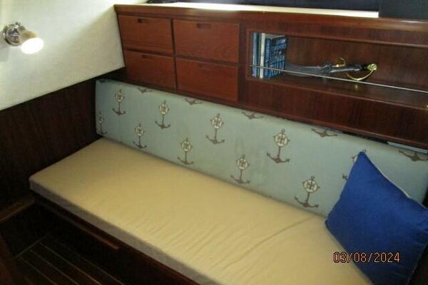 42' Nordic Tug guest stateroom2