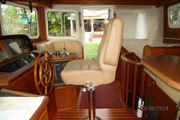 42' Nordic Tug pilothouse starboard