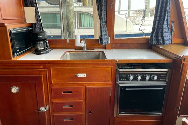 Photo of the 1990 Grand Banks 42 Classic