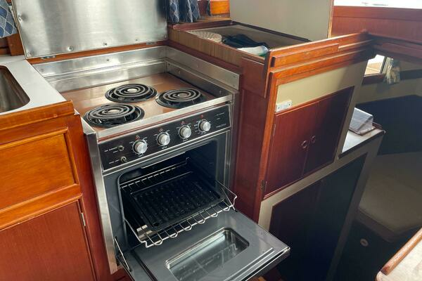 Photo of the 1990 Grand Banks 42 Classic