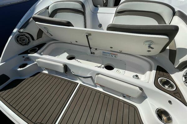 24ft Yamaha Boats Yacht For Sale
