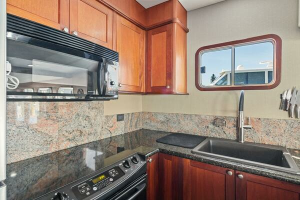 2004 Northern Marine 57