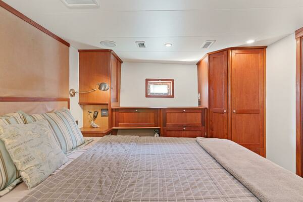 2004 Northern Marine 57