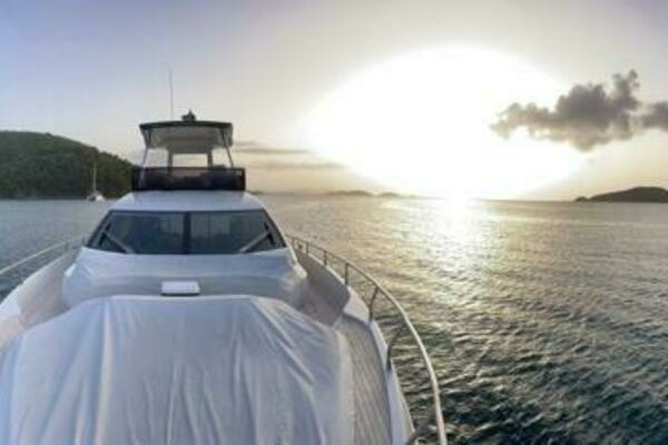 2016 Ferretti Yachts 55