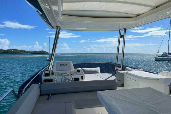 2016 Ferretti Yachts 55