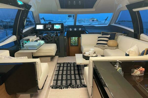 2016 Ferretti Yachts 55