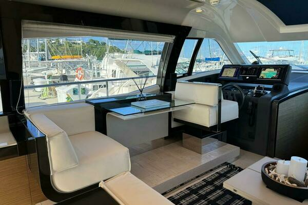 2016 Ferretti Yachts 55