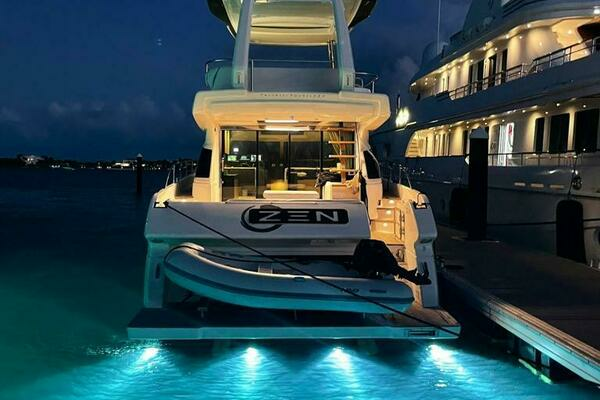 2016 Ferretti Yachts 55