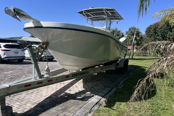 Photo of the 2022 Dusky 278 CENTER CONSOLE