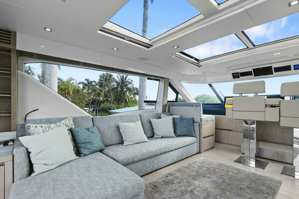 2021 Monte Carlo Yachts 76