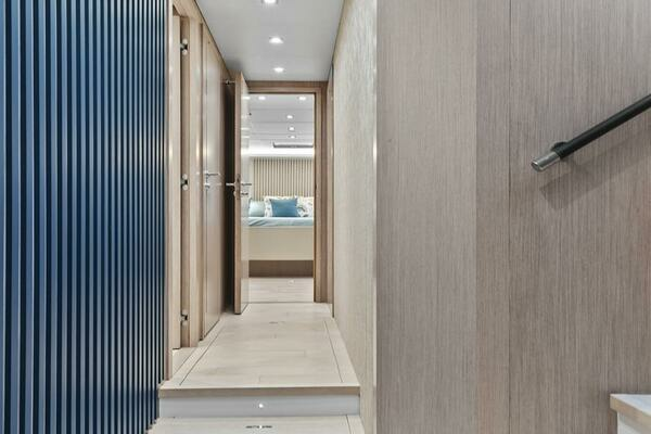 2021 Monte Carlo Yachts 76