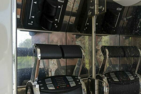 2021 Monte Carlo Yachts 76