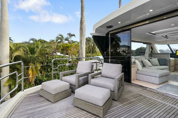 2021 Monte Carlo Yachts 76