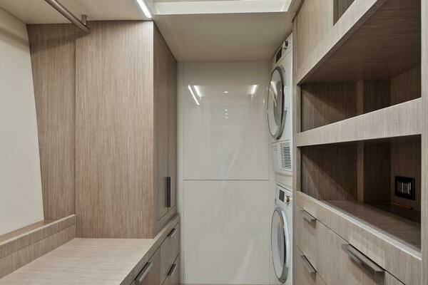 2021 Monte Carlo Yachts 76