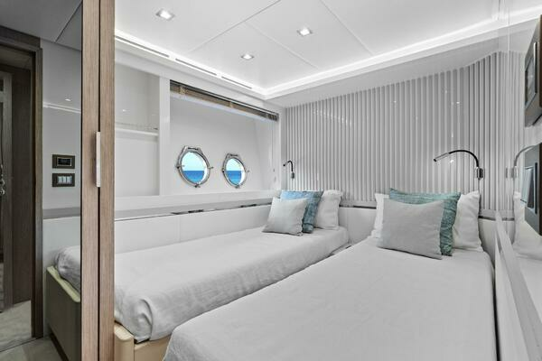 2021 Monte Carlo Yachts 76