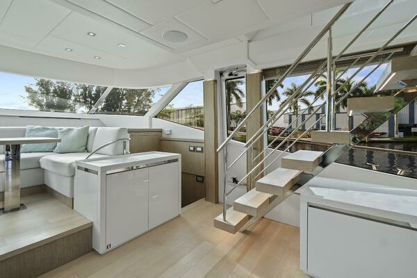 2021 Monte Carlo Yachts 76