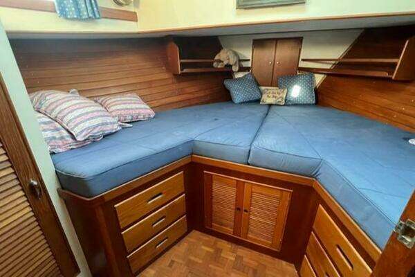 SLOW POKE 46ft Grand Banks Yacht For Sale