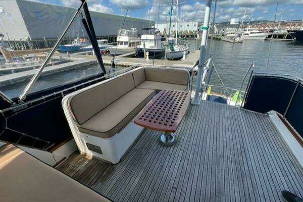 LAN MARA 42ft Grand Banks Yacht For Sale