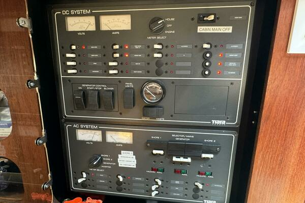 Photo of the 2000 Tiara Yachts 3100 Open "JUST RIGHT"