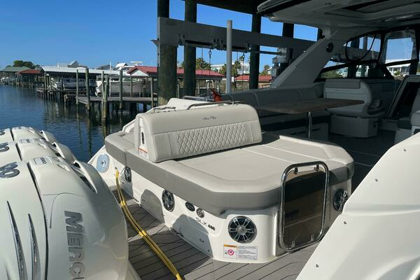 2022 Sea Ray 40