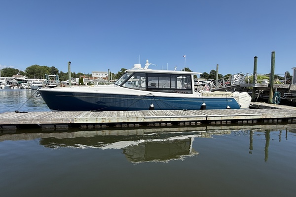 In Stock 46ft MJM Yacht For Sale