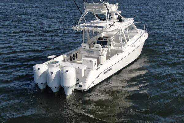 2013 Everglades 350LX 