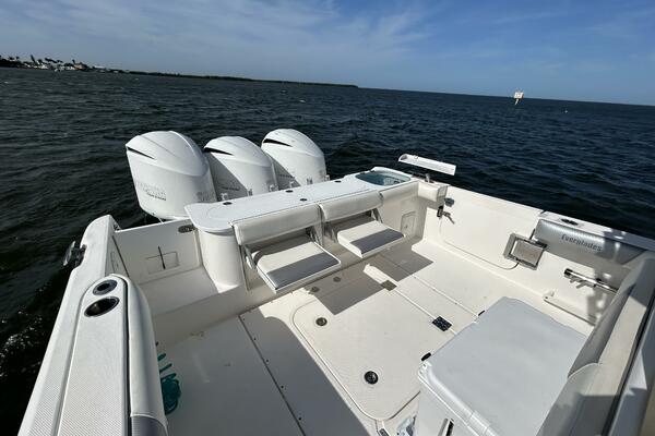 2013 Everglades 350LX 