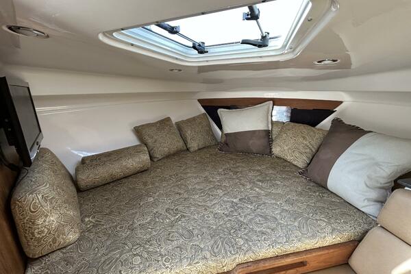 2013 Everglades 350LX 