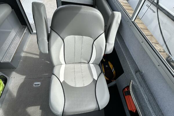 Laura s Boat 22ft KingFisher Yacht For Sale