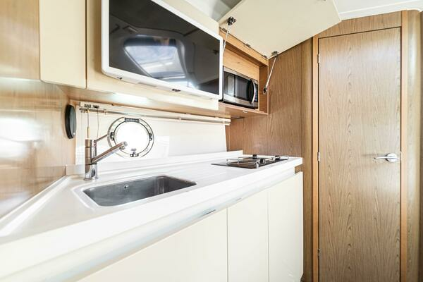 38ft Beneteau Yacht For Sale