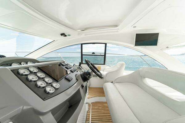 38ft Beneteau Yacht For Sale
