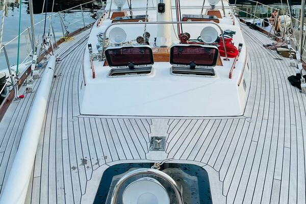 Photo of the 2001 Hinckley Sou'wester 59 CC Sloop "ZANETIA"